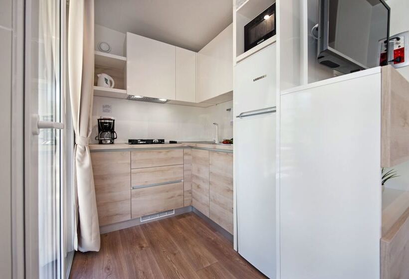 فندق Mediteran Kamp Mobile Homes In Camping Puntica