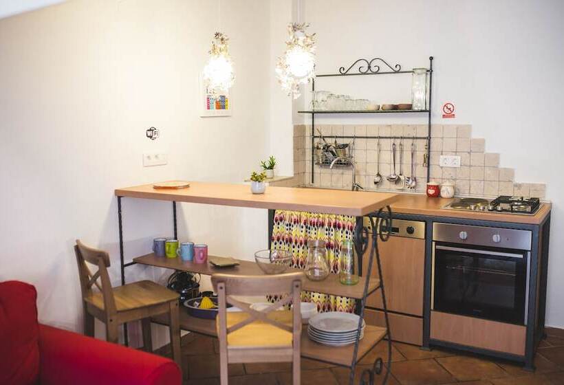 Jerry & Oli S Apartments