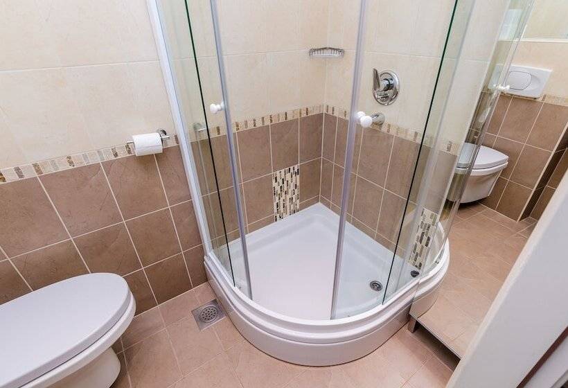 بنسيون Cinema View House