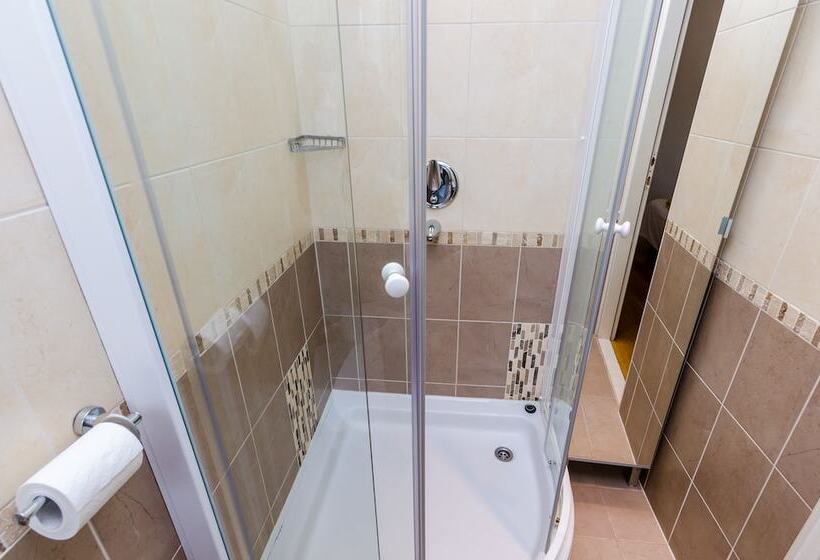 بنسيون Cinema View House