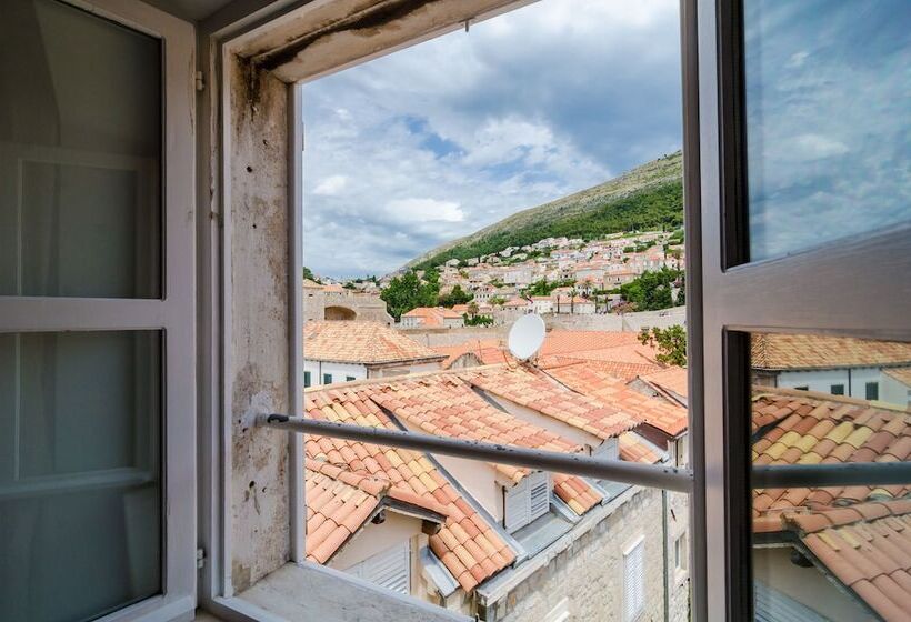 بنسيون Cinema View House