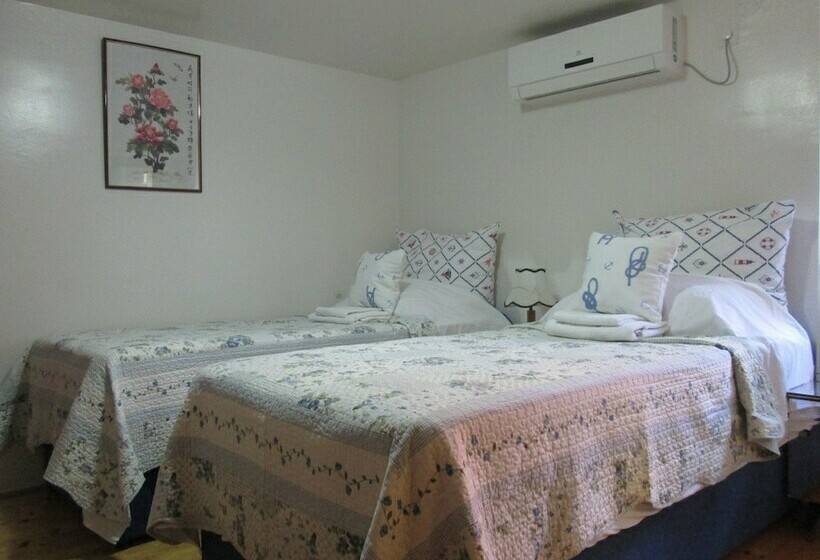 Pensão Cozy En Suite Rm On Dumanica