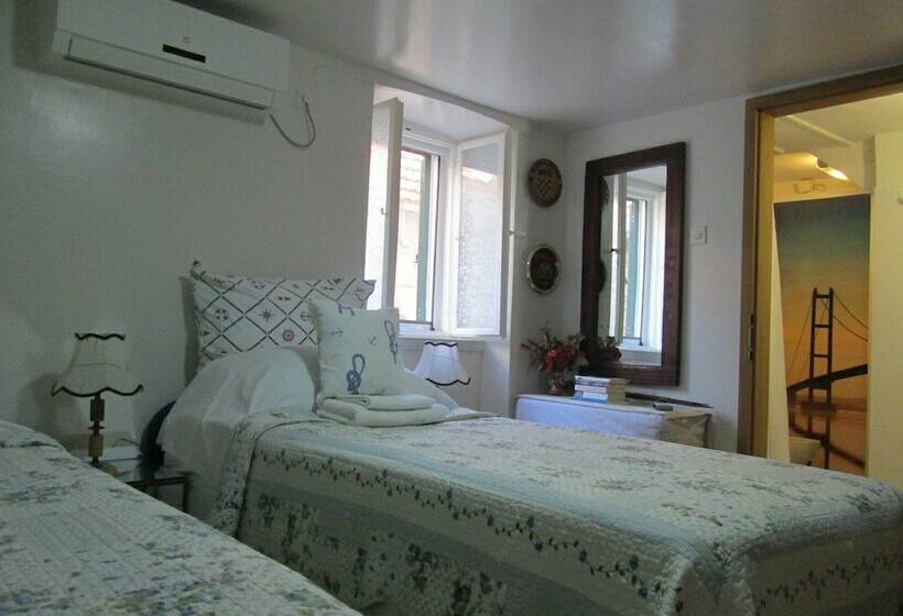 Pensão Cozy En Suite Rm On Dumanica