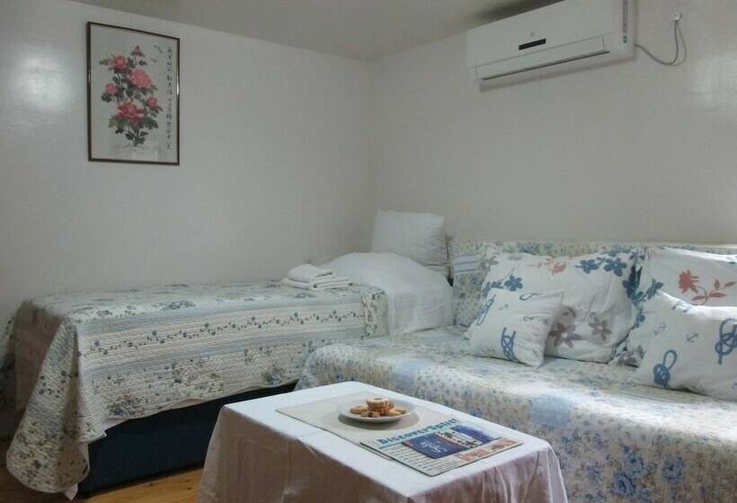 Pensão Cozy En Suite Rm On Dumanica