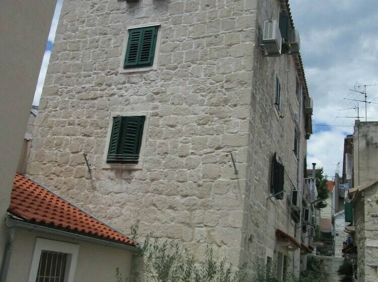 Pensão Cozy En Suite Rm On Dumanica