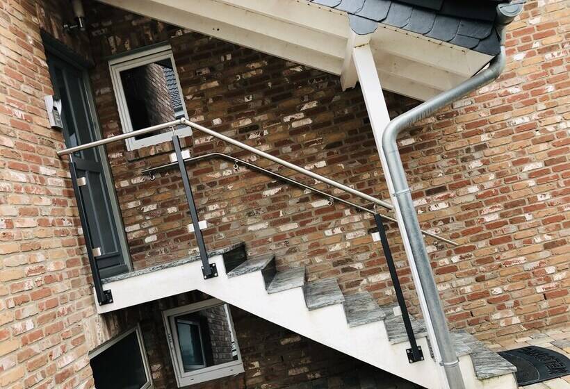 פנסיון Damm Apartments