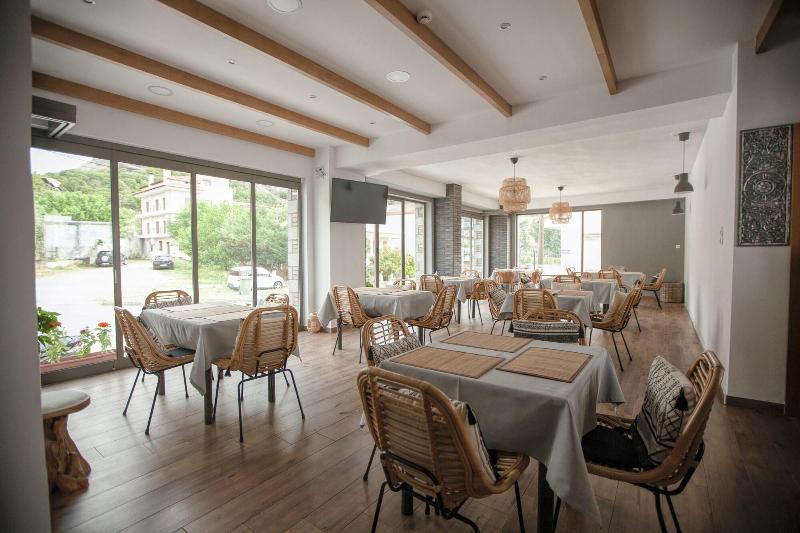 פנסיון Oikia Guesthouse