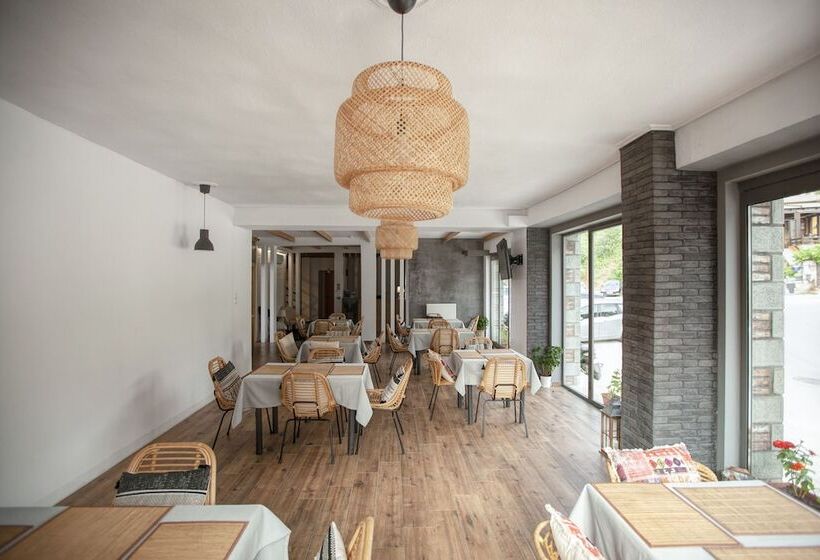 פנסיון Oikia Guesthouse