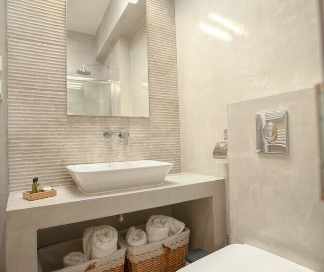 פנסיון Oikia Guesthouse