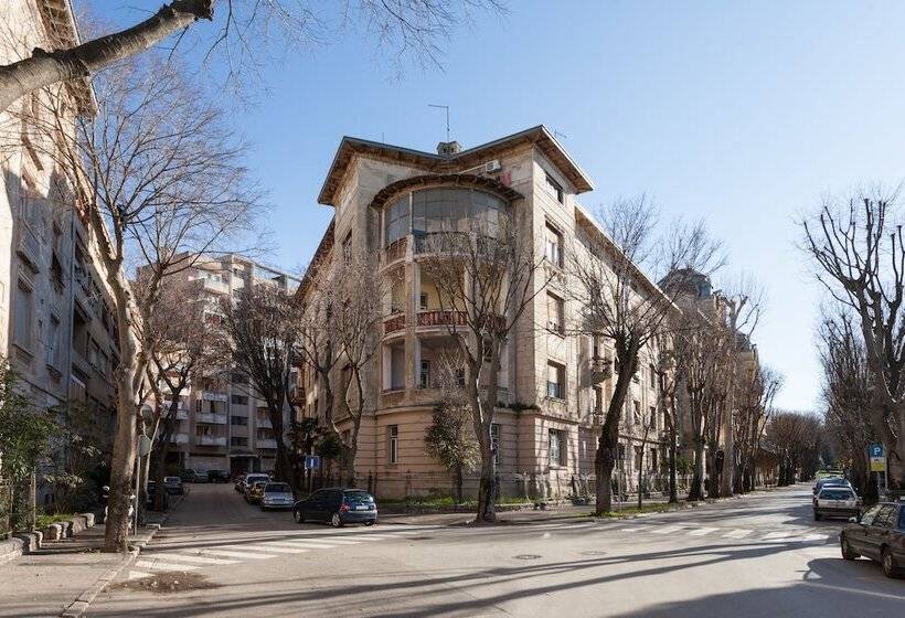 Villa Muenz Luxurious Residence