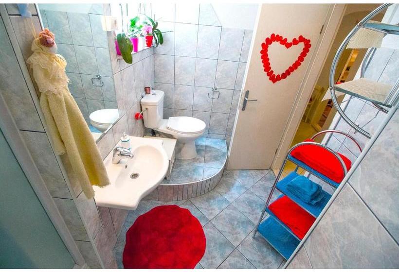 Modern Apartment In The Heart Of Split With Private Garden