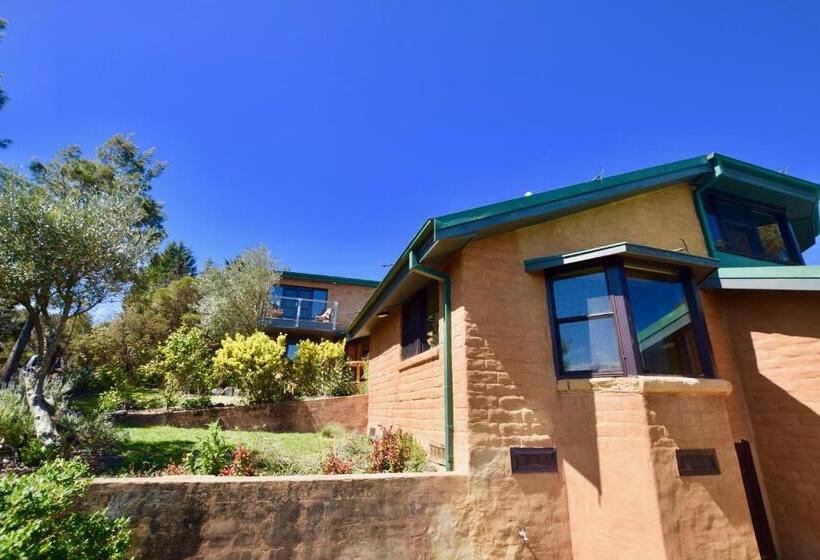 Amaroo Mountaintop Villa