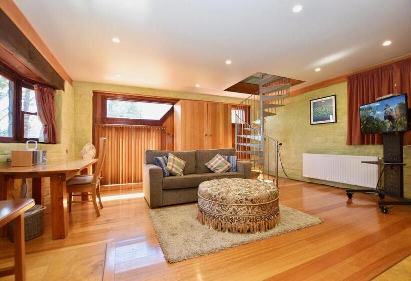 Amaroo Mountaintop Villa