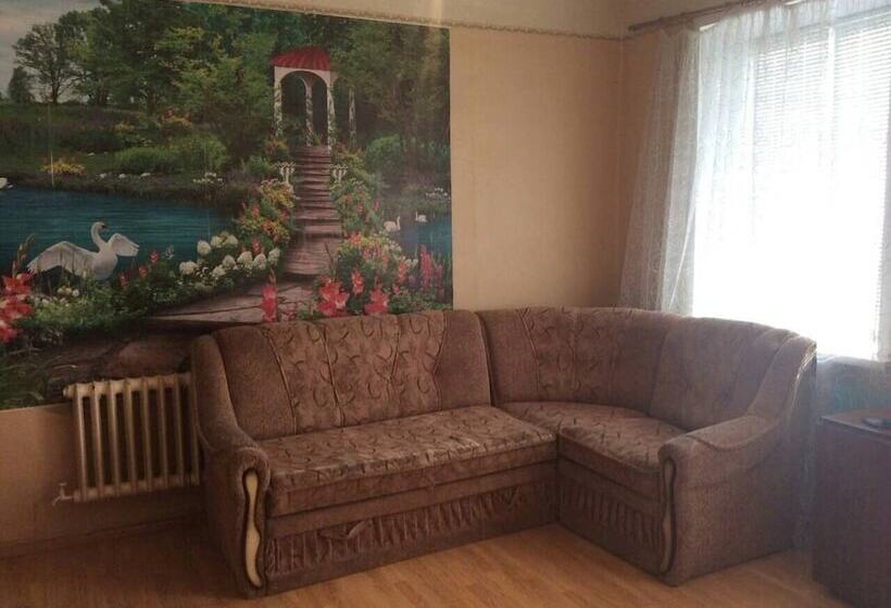 Apartment On 1 Y Pochtovyy Proezd 6a