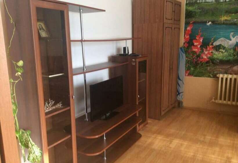 Apartment On 1 Y Pochtovyy Proezd 6a