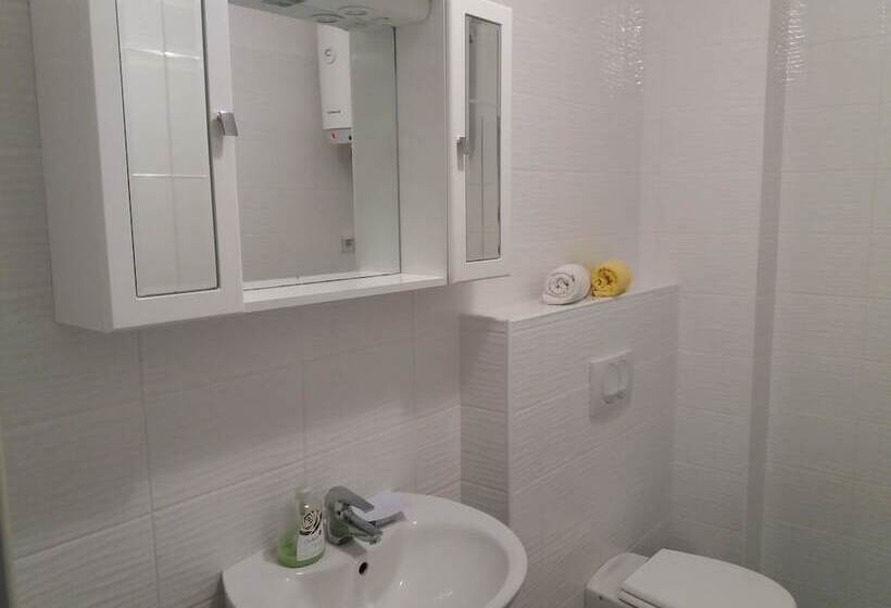 Apartments Next To The Sea Maris