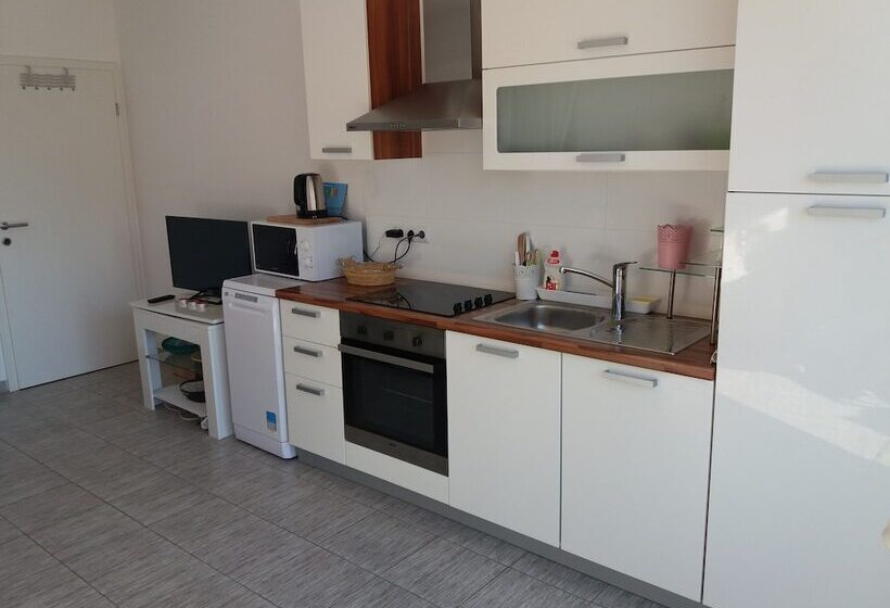 Apartments Next To The Sea Maris