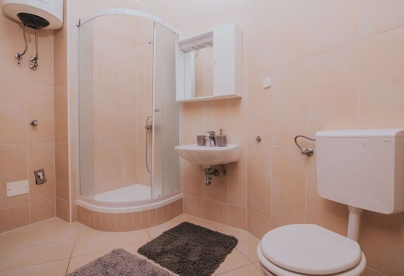 Apartments Next To The Sea Maris