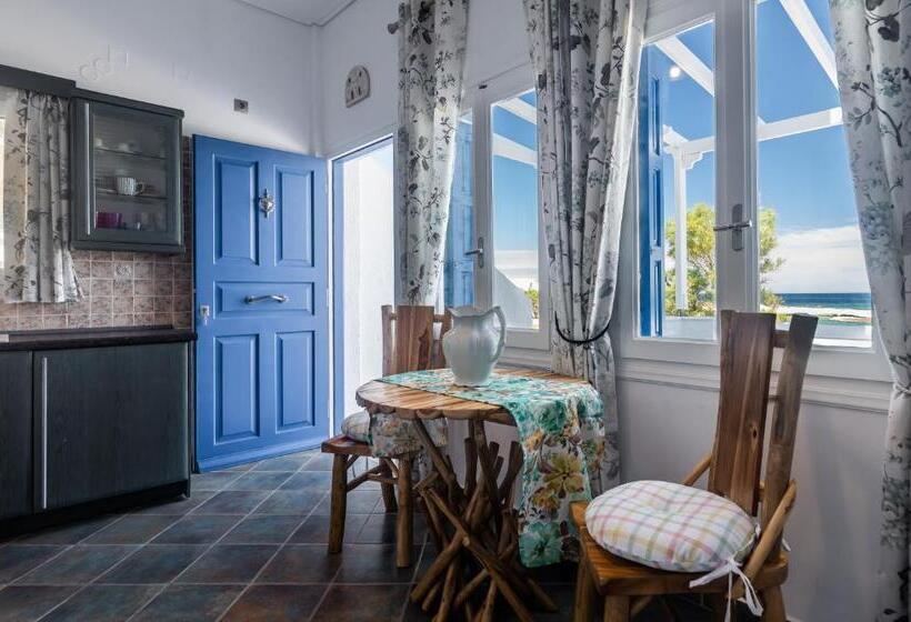 Artemis By Akroploro