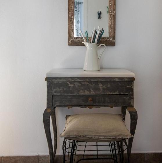 Artemis By Akroploro