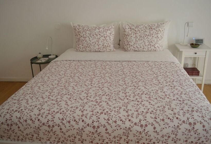 Cozy Apartment At Carcavelos Beach