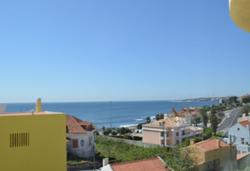 Cozy Apartment In Estoril