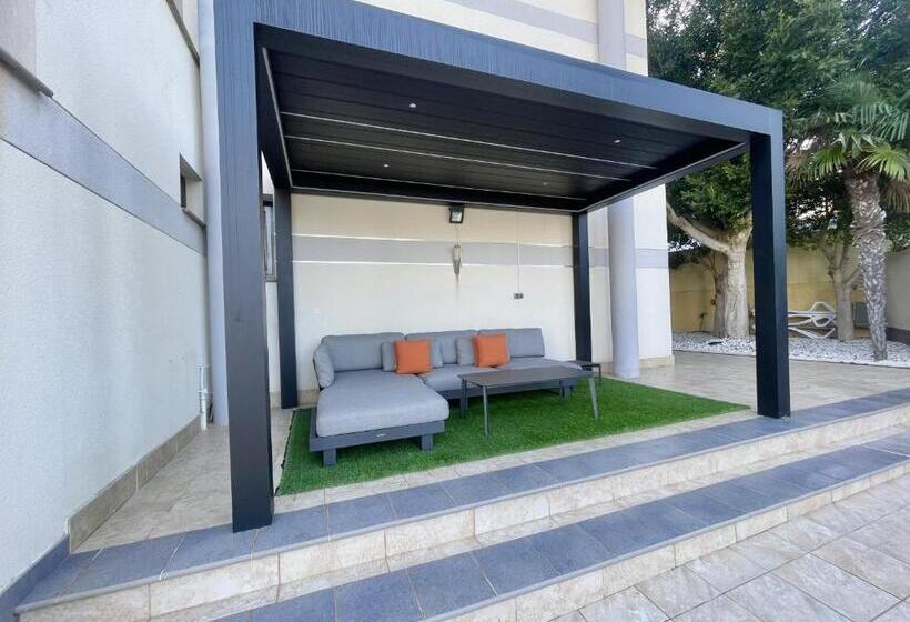 Dream Villa In Albir Blueline