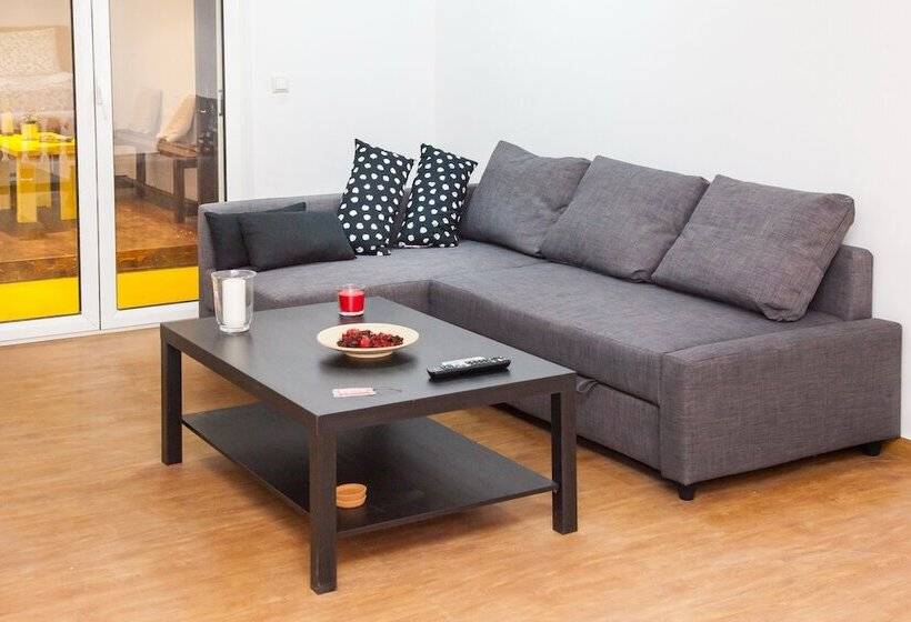 Glyfada Square Modern And Cozy Apartment