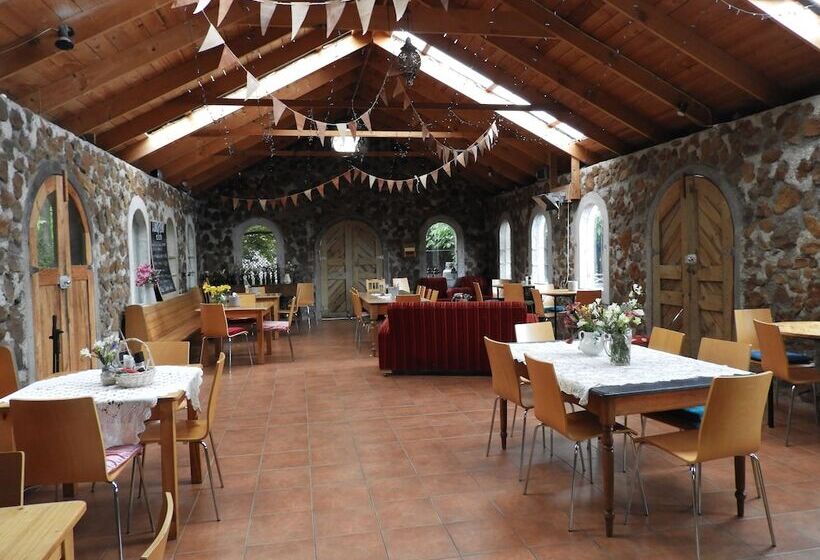 هتل Somerset Caravan Park