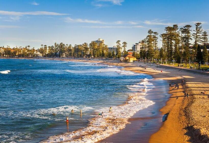 Manly Beachfront Apartment