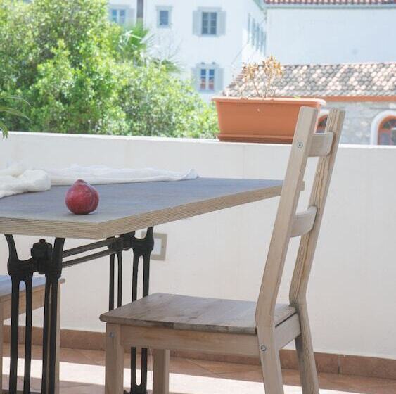 펜션 Douskos Guesthouse