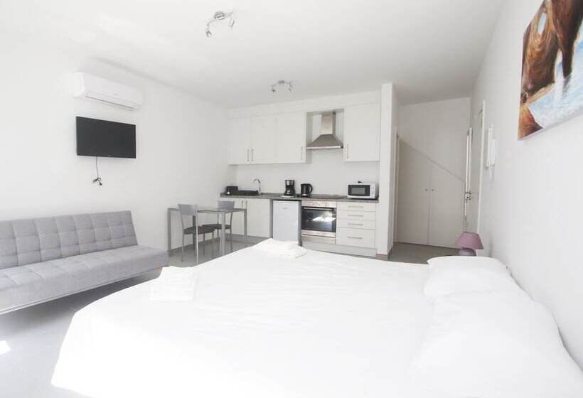 פנסיון Guest House Lovely Swan