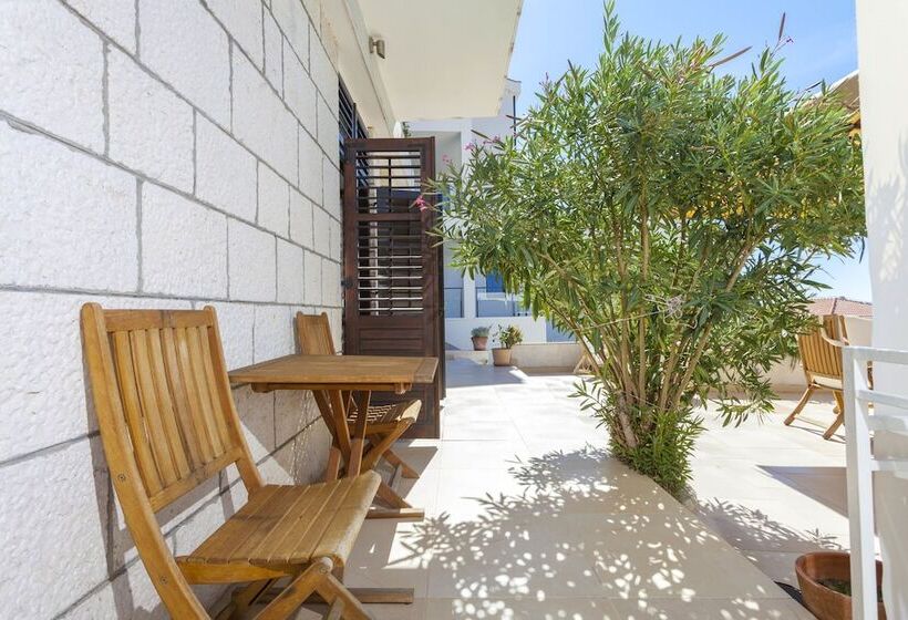 膳宿费 Guesthouse Mate Ledic