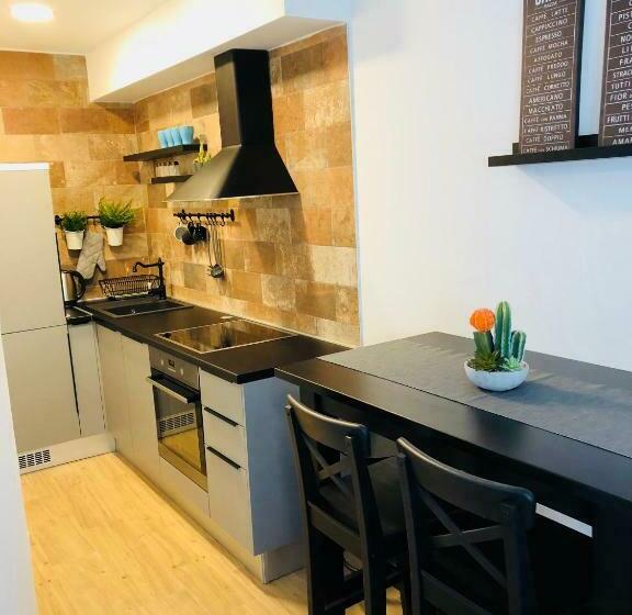 Split Right Placecozy And Completely New