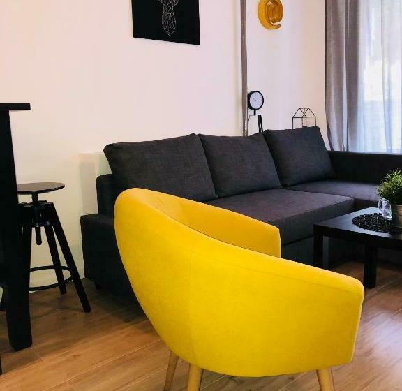 Split Right Placecozy And Completely New