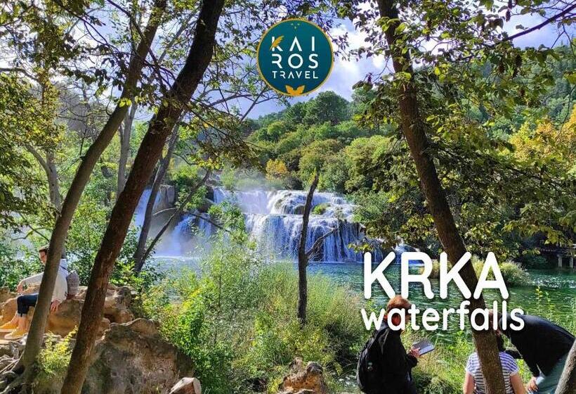 Tinel Longo, Holiday Home For Up To 8, City Center, Bbq, Terrace