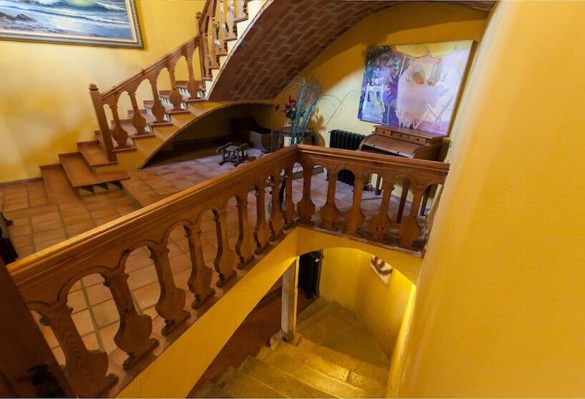 Vista Roses Mar   Villa Laura