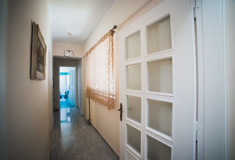 Apartment On Nikaias 5