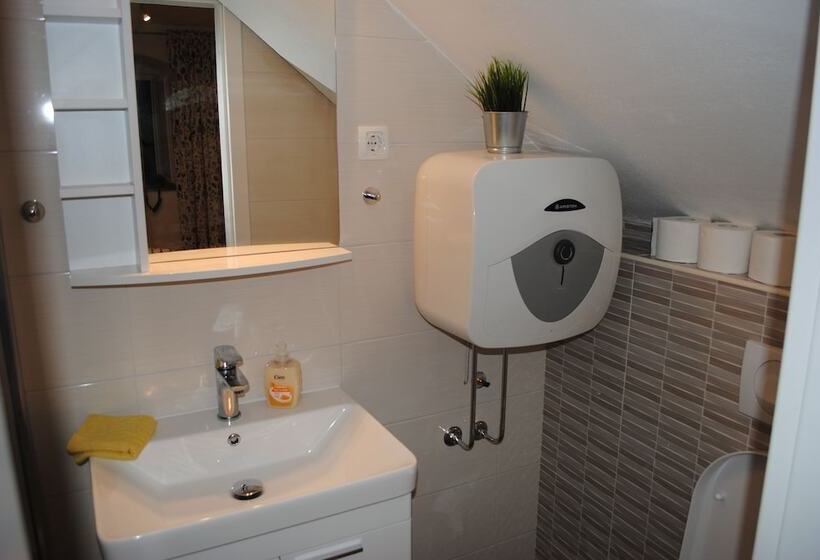 Apartments On The Square