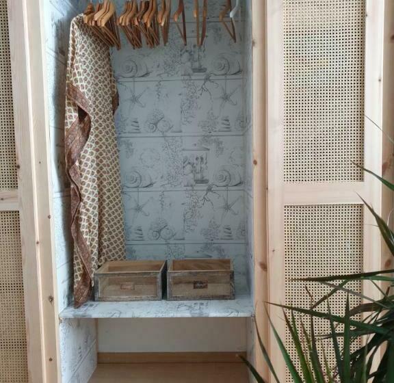 Aretousa Deluxe Downtown Apartment