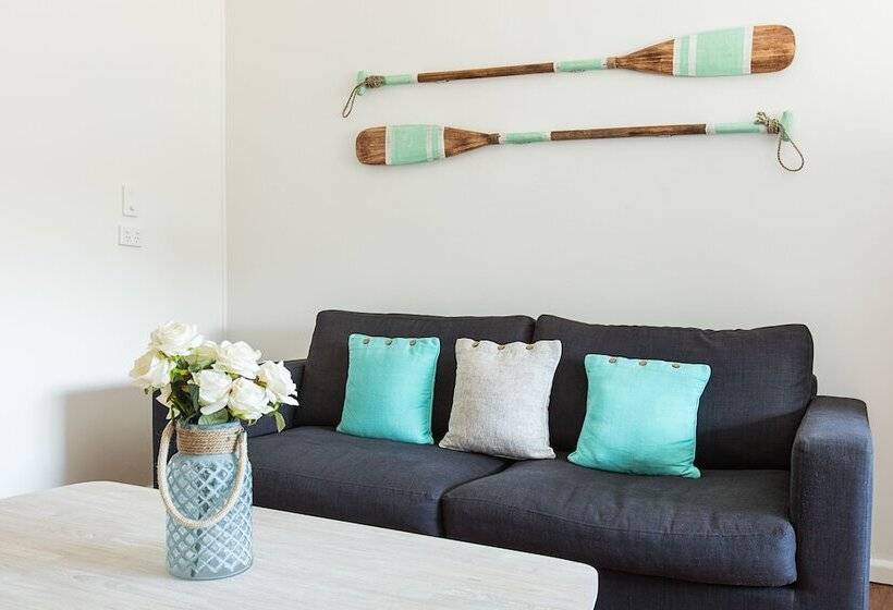 Ej Homes At The Entrance