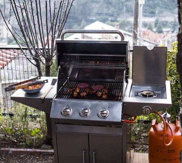 بنسيون Casa Les Pomeretes