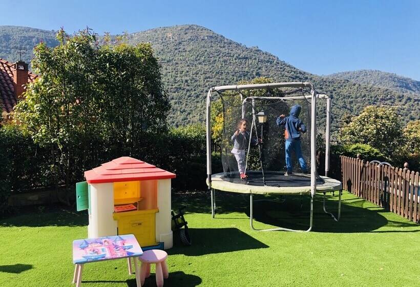 بنسيون Casa Les Pomeretes