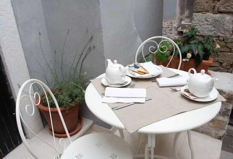 بنسيون Houses Of Motovun