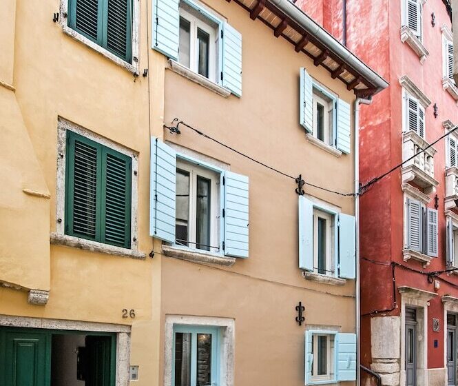 Apartments Casa Roccia Bianca