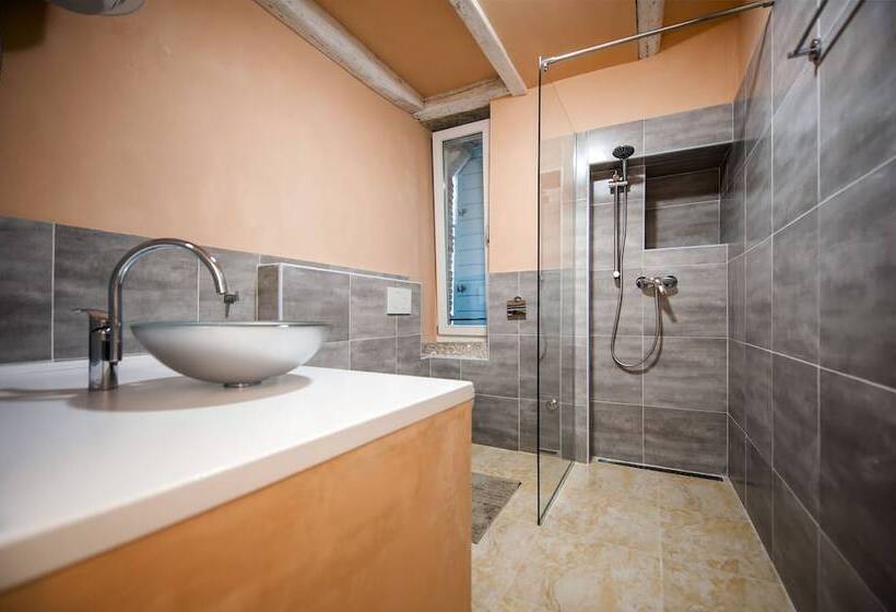 Apartments Casa Roccia Bianca