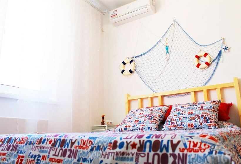 Apartments On Prospekt Dzerzhinskogo 238