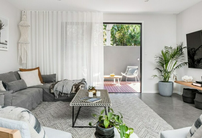 A Perfect Stay   Catalinas