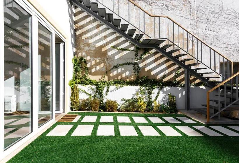 Chalet Estoril Luxury Apartments