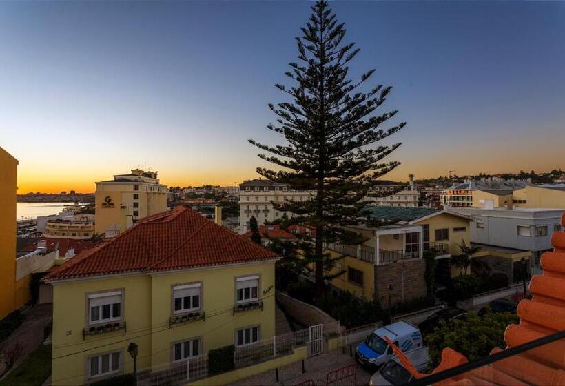 Chalet Estoril Luxury Apartments